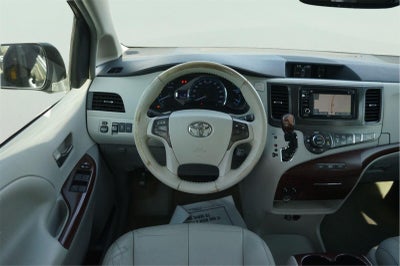 2013 Toyota Sienna XLE 8-Passenger