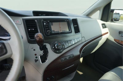 2013 Toyota Sienna XLE 8-Passenger