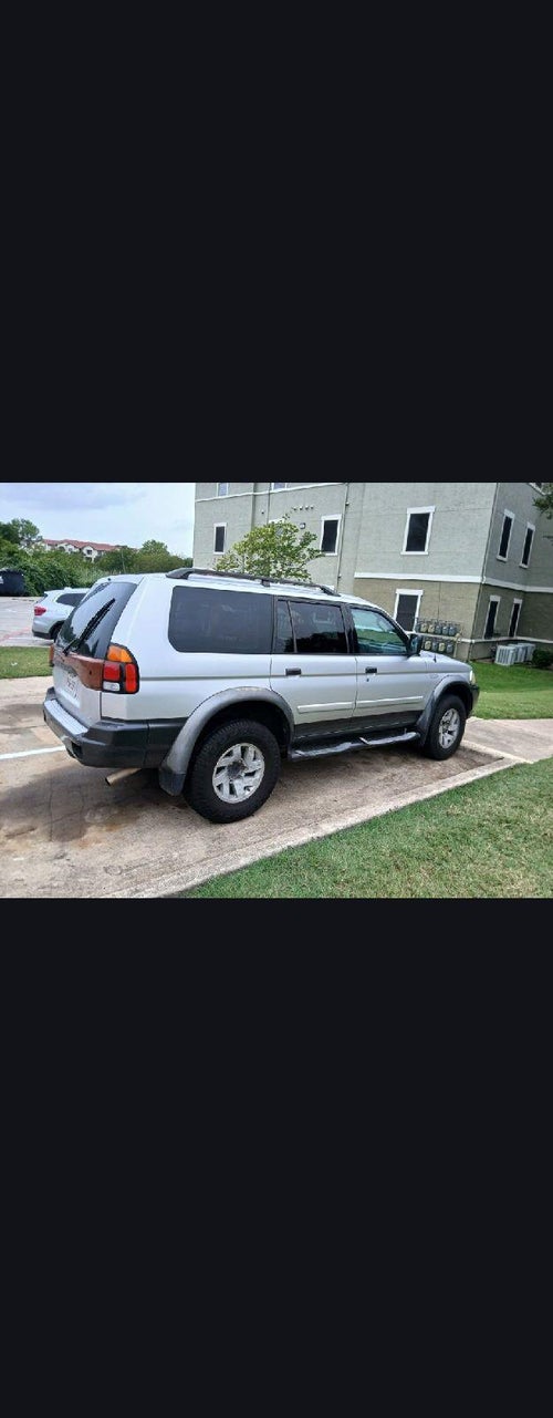 2003 Mitsubishi MONTERO SPORT XLS