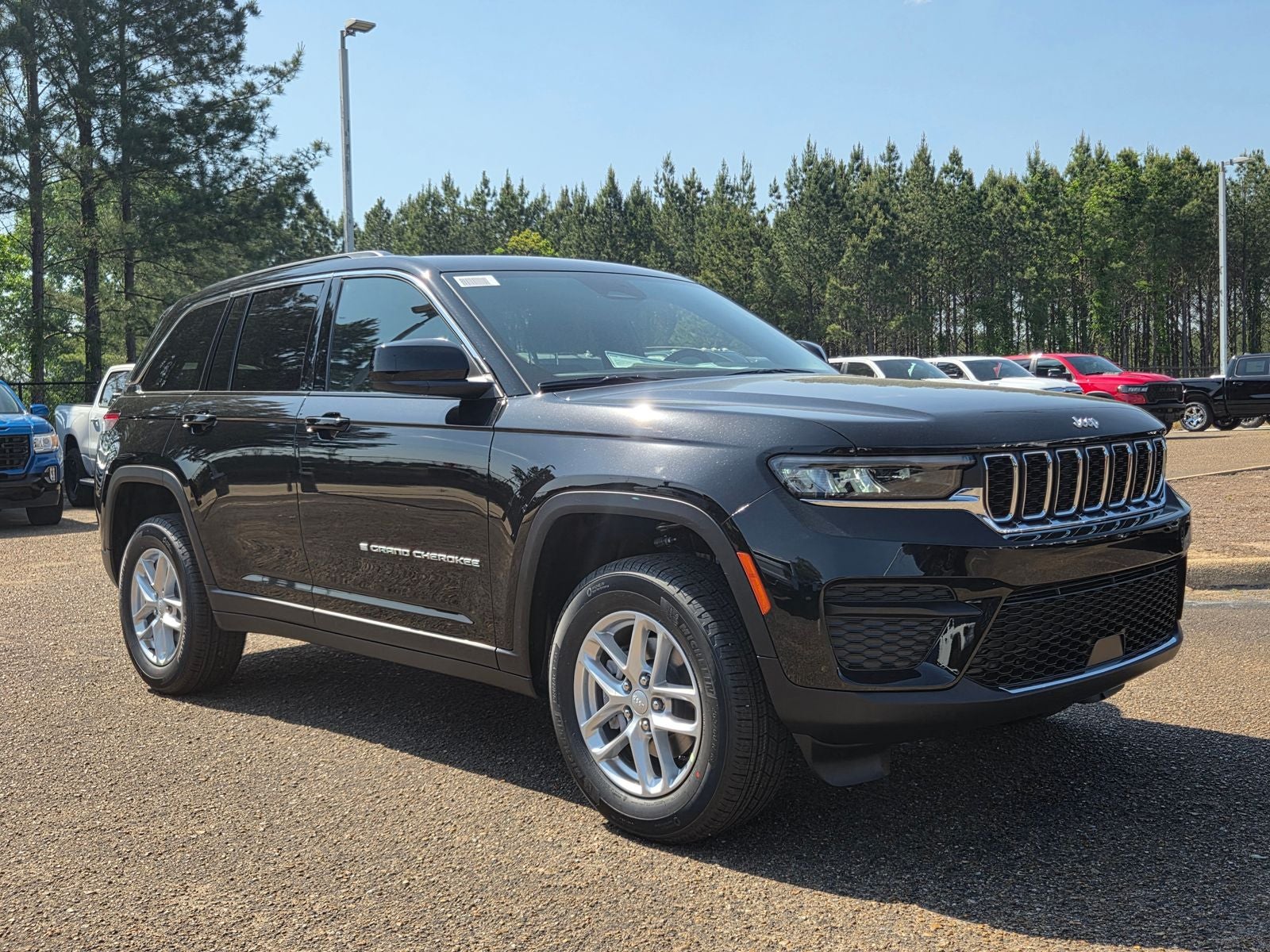2026 Jeep Grand Cherokee Laredo X