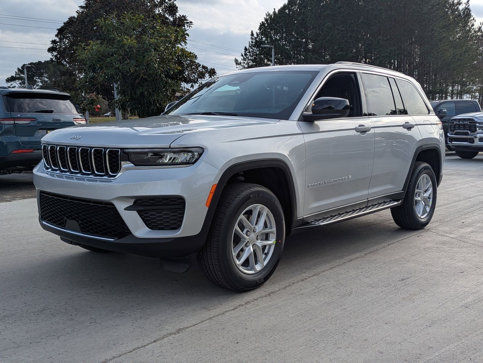 2026 Jeep Grand Cherokee Laredo