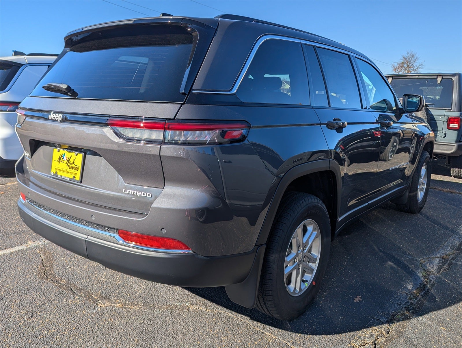 2025 Jeep Grand Cherokee Laredo