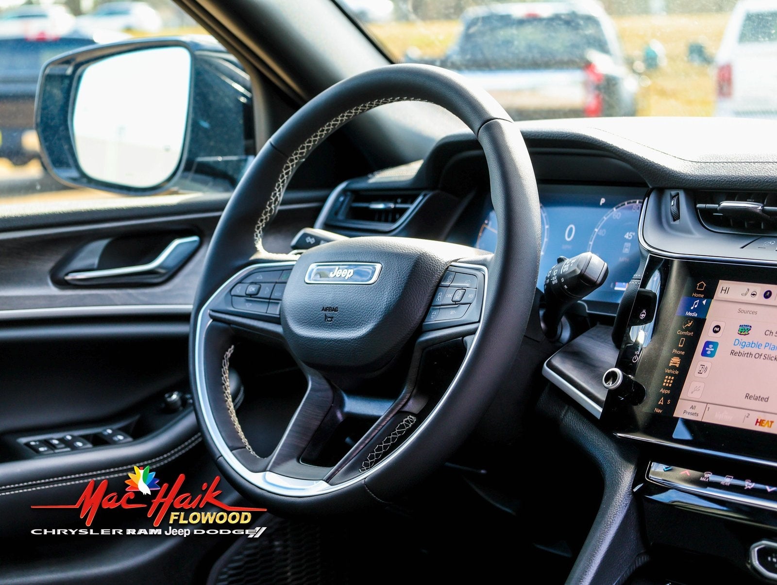 2026 Jeep Grand Cherokee Laredo