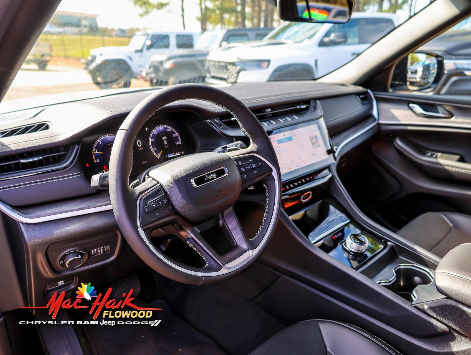 2026 Jeep Grand Cherokee Laredo