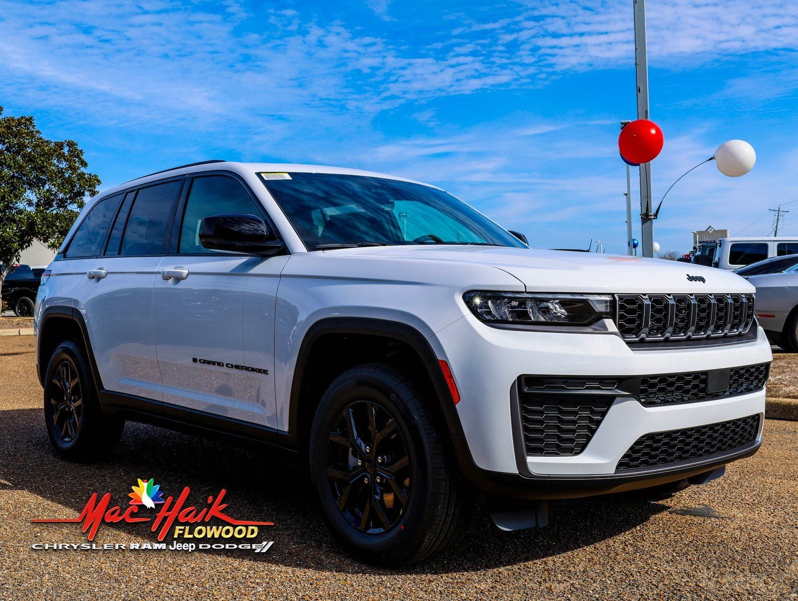 2026 Jeep Grand Cherokee Laredo