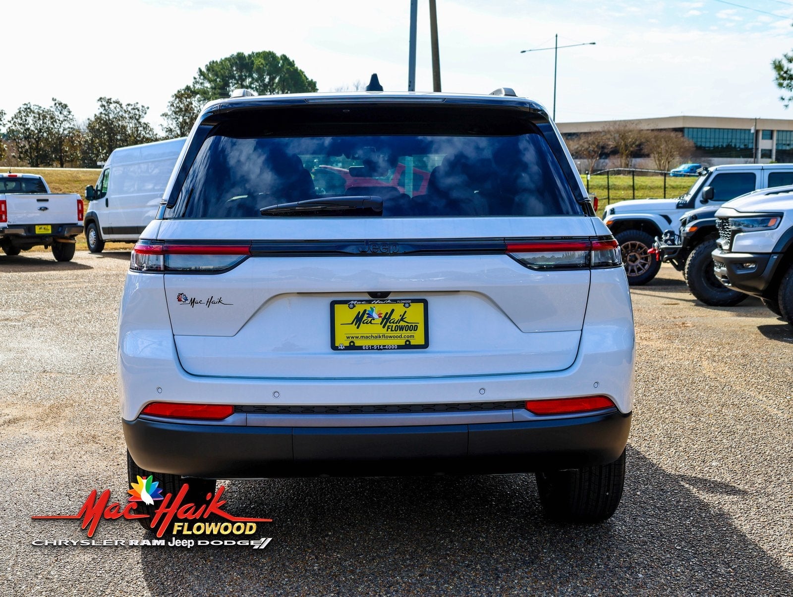 2026 Jeep Grand Cherokee Laredo