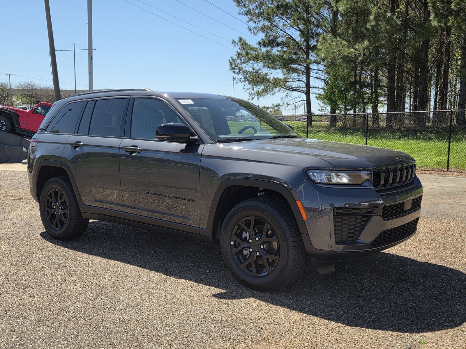 2026 Jeep Grand Cherokee Laredo