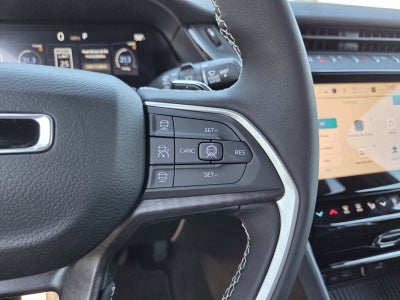 2026 Jeep Grand Cherokee Laredo