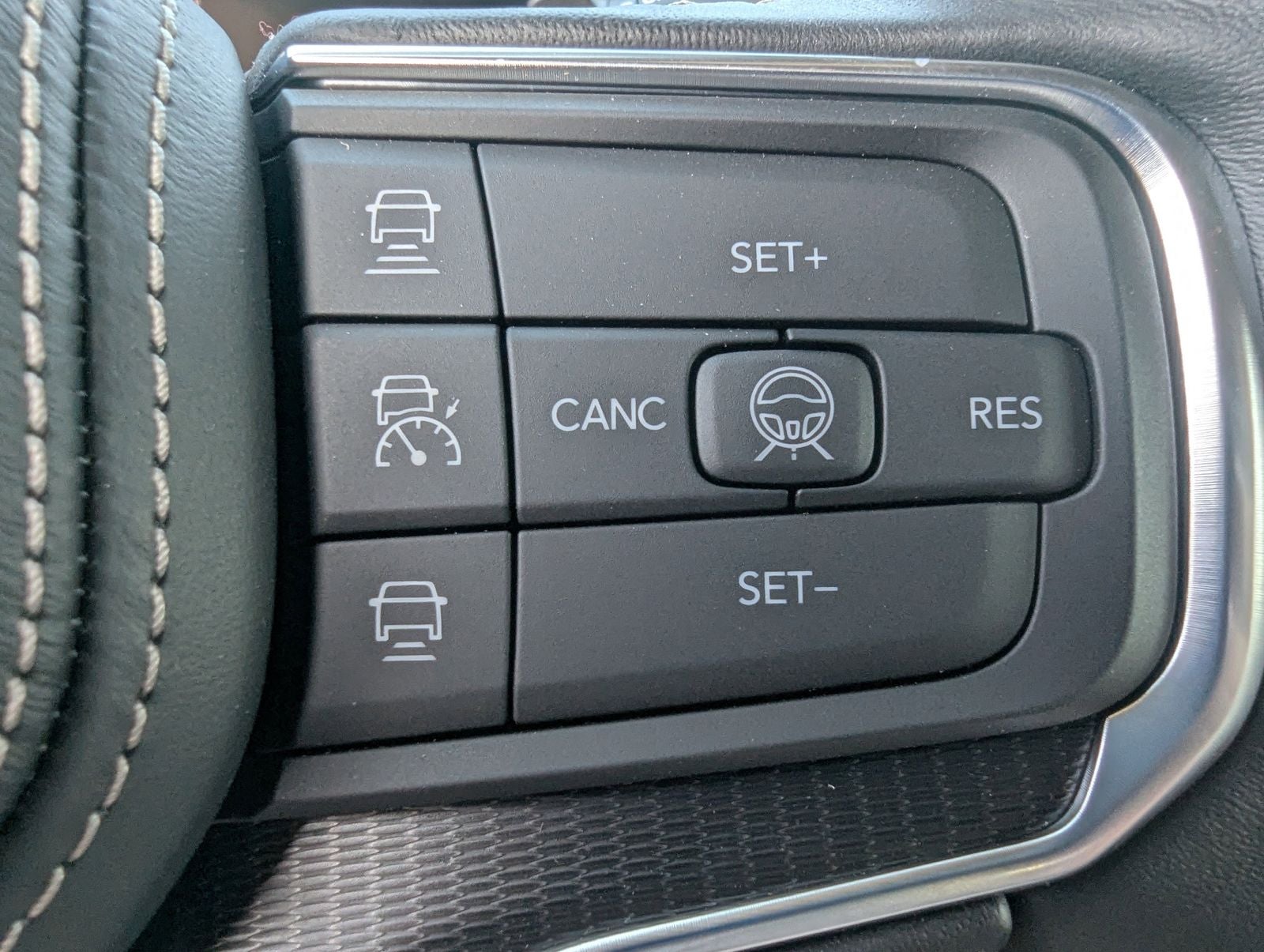 2026 Jeep Grand Wagoneer L Summit Obsidian