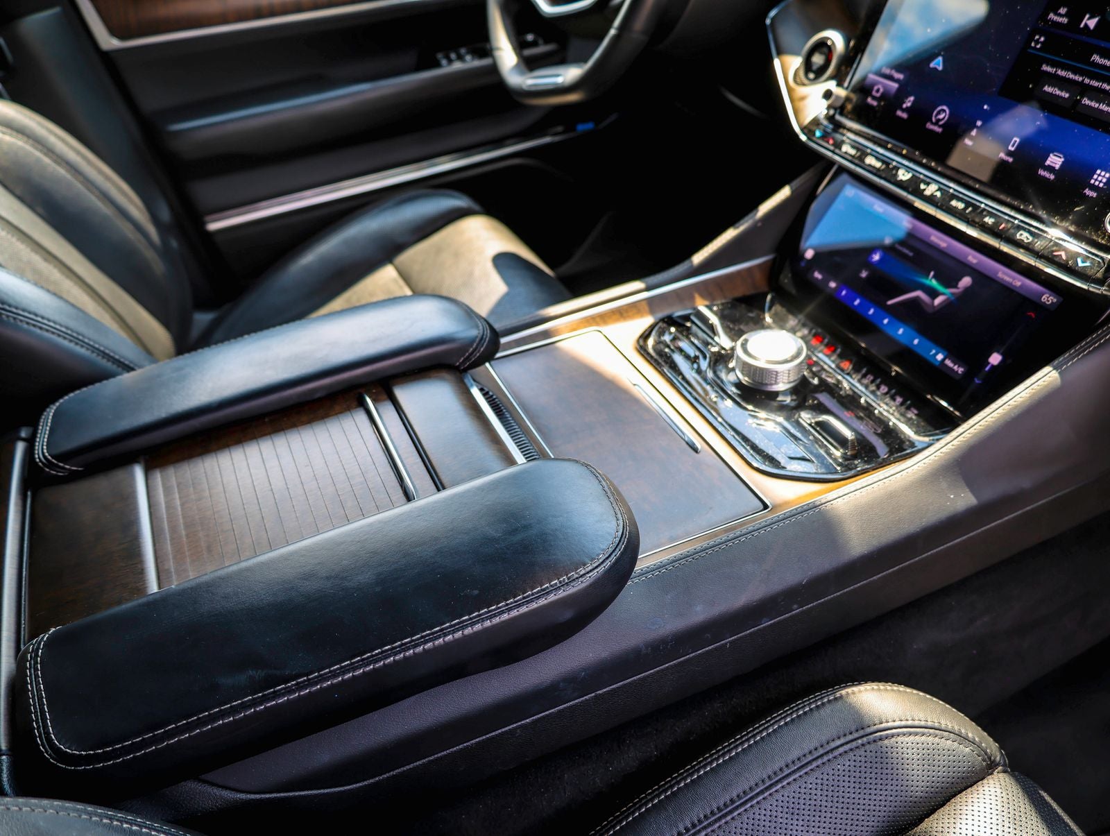 2024 Jeep Grand Wagoneer L Base