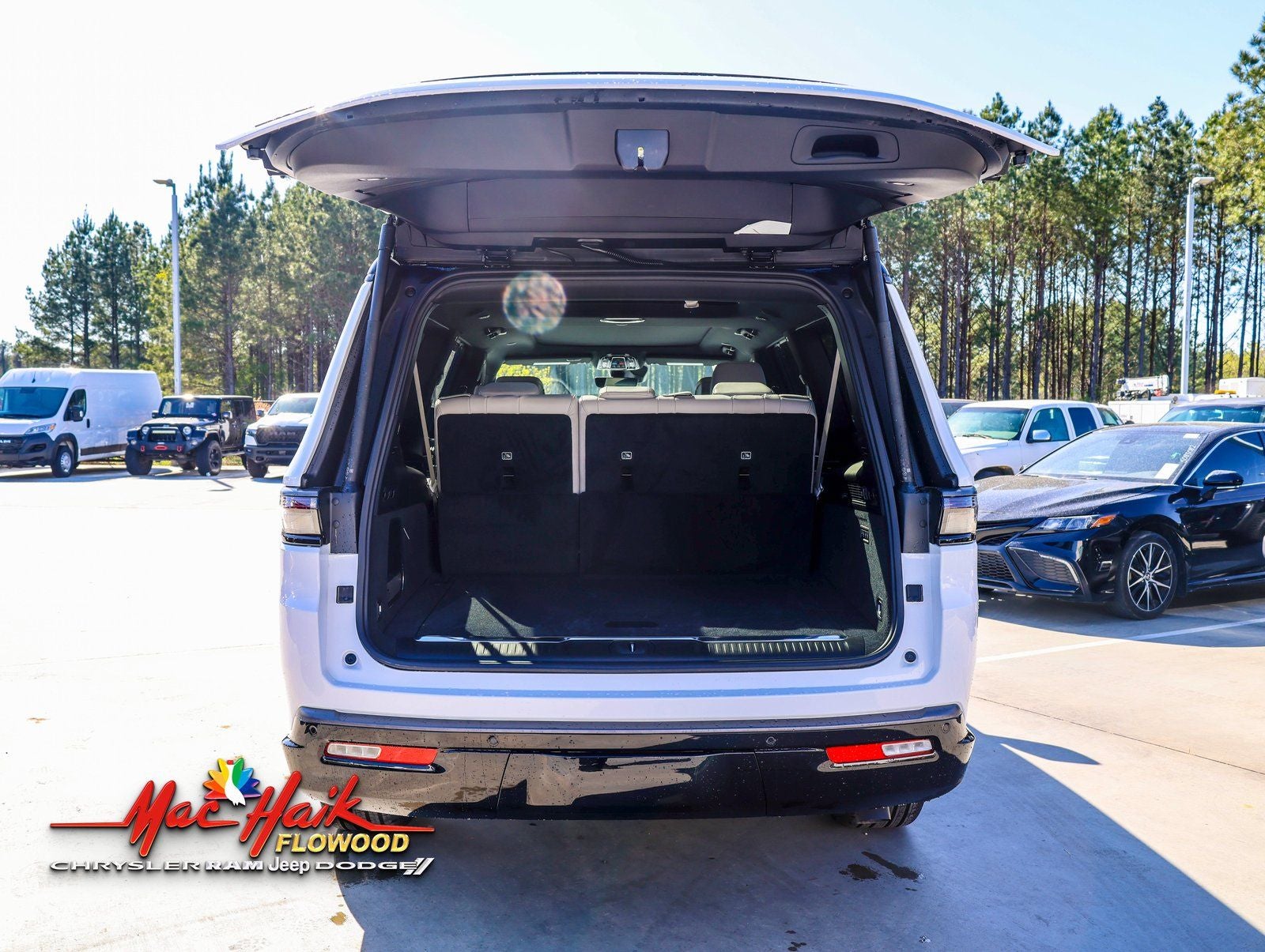 2026 Jeep Grand Wagoneer L Summit Obsidian