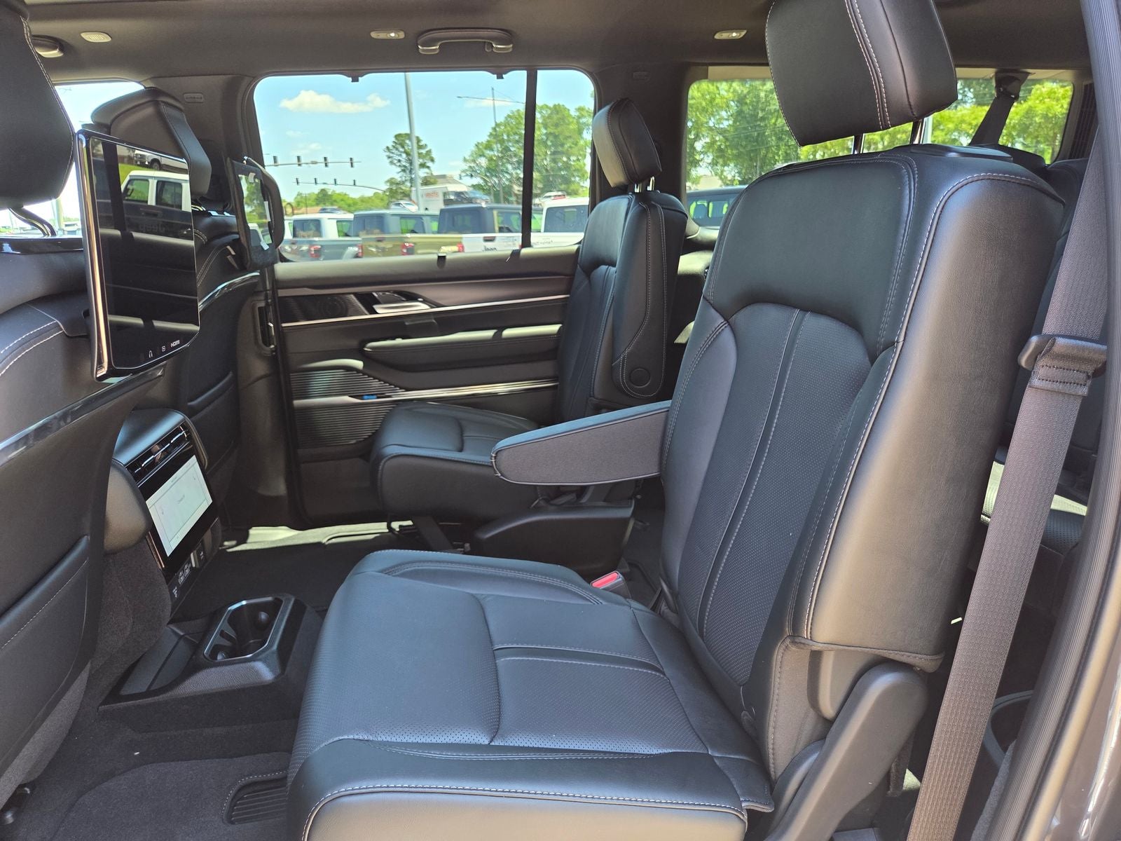 2026 Jeep Grand Wagoneer L Summit Obsidian