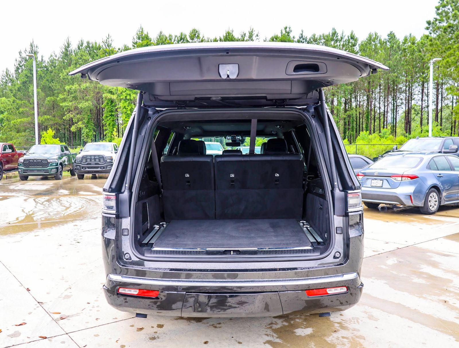 2023 Jeep Grand Wagoneer L Series II