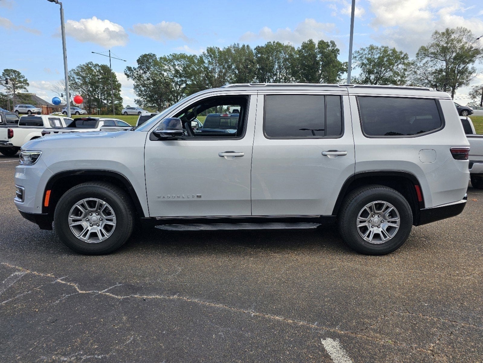 2024 Jeep Wagoneer Base