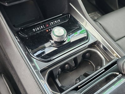 2024 Jeep Wagoneer Base