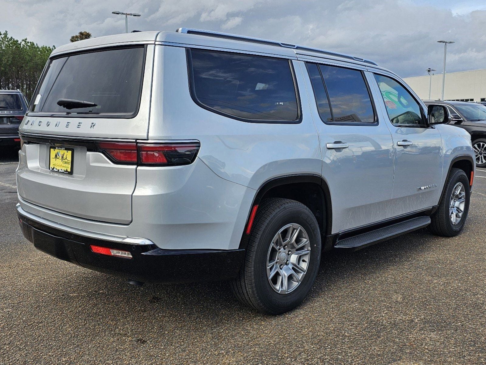 2024 Jeep Wagoneer Base