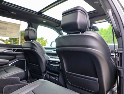 2026 Jeep Grand Wagoneer Base