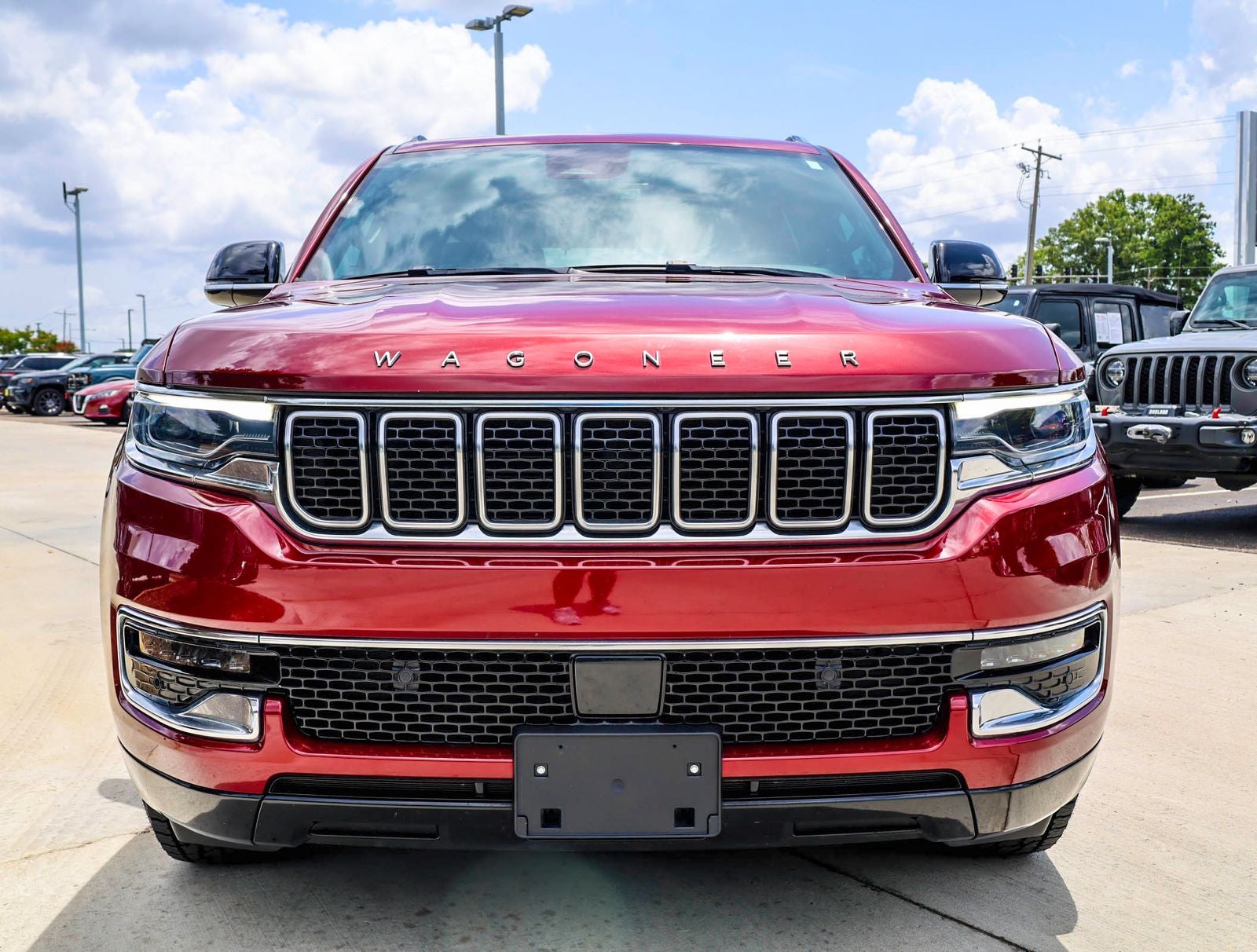 2023 Jeep Wagoneer Base