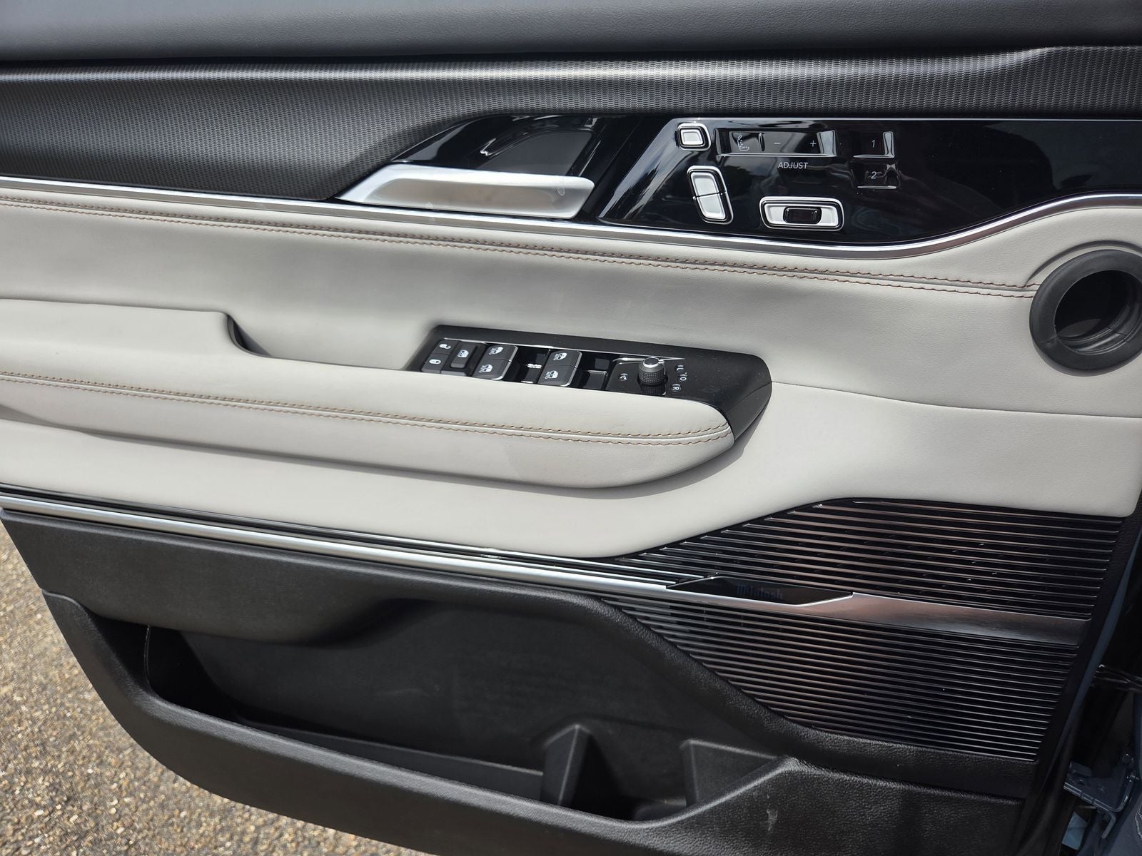 2026 Jeep Grand Wagoneer Summit Obsidian