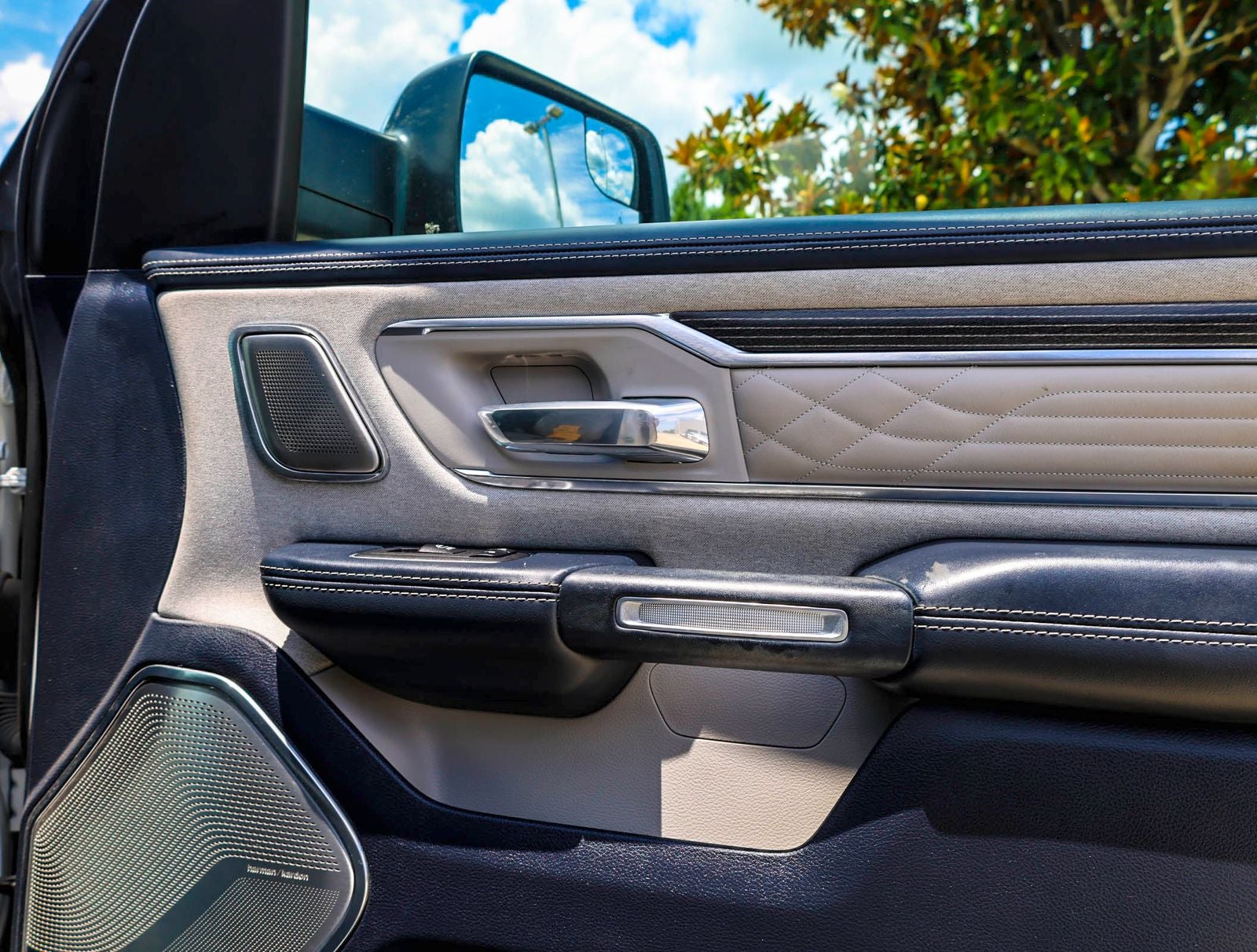 2023 RAM 1500 Limited