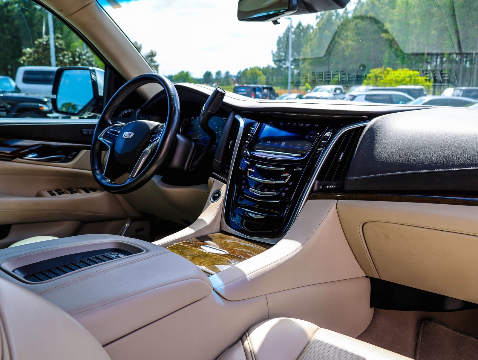 2020 Cadillac Escalade Luxury
