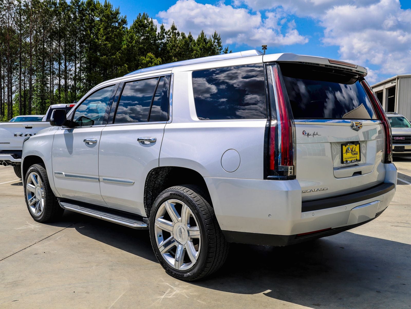 2020 Cadillac Escalade Luxury