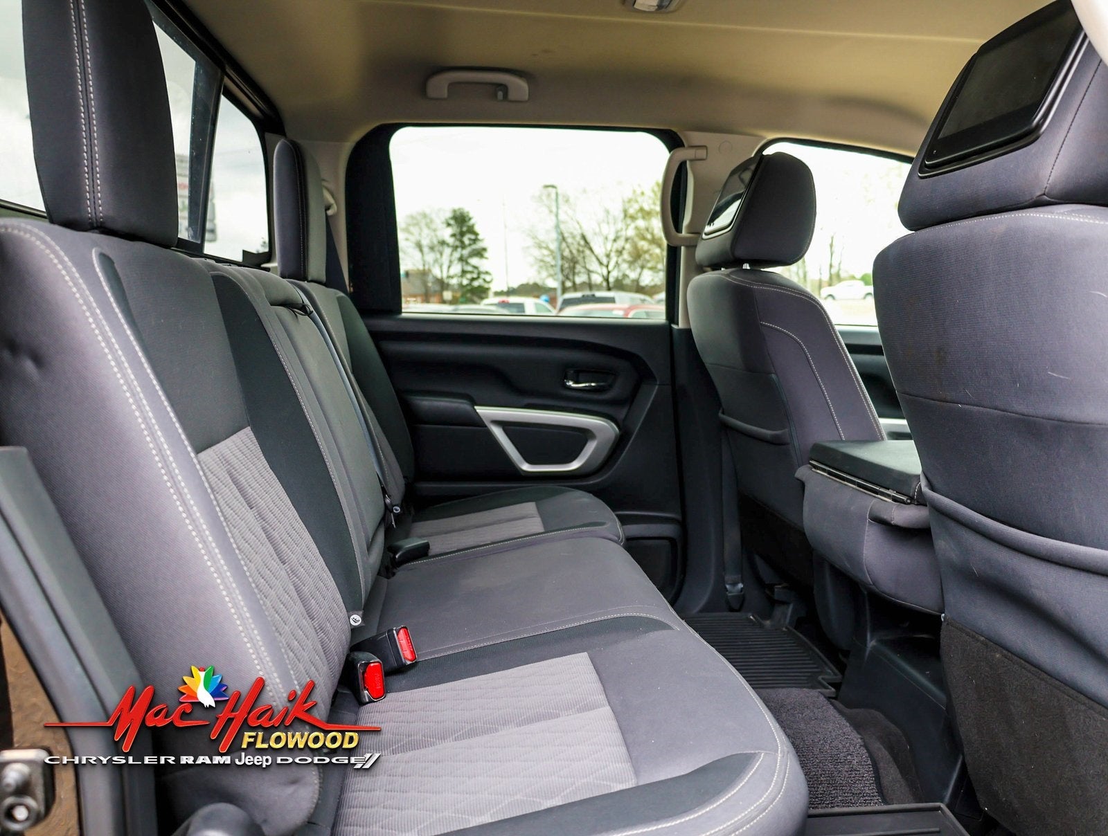 2020 Nissan Titan SV