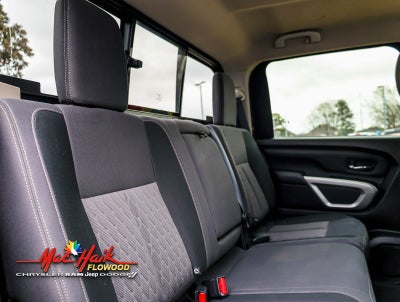 2020 Nissan Titan SV