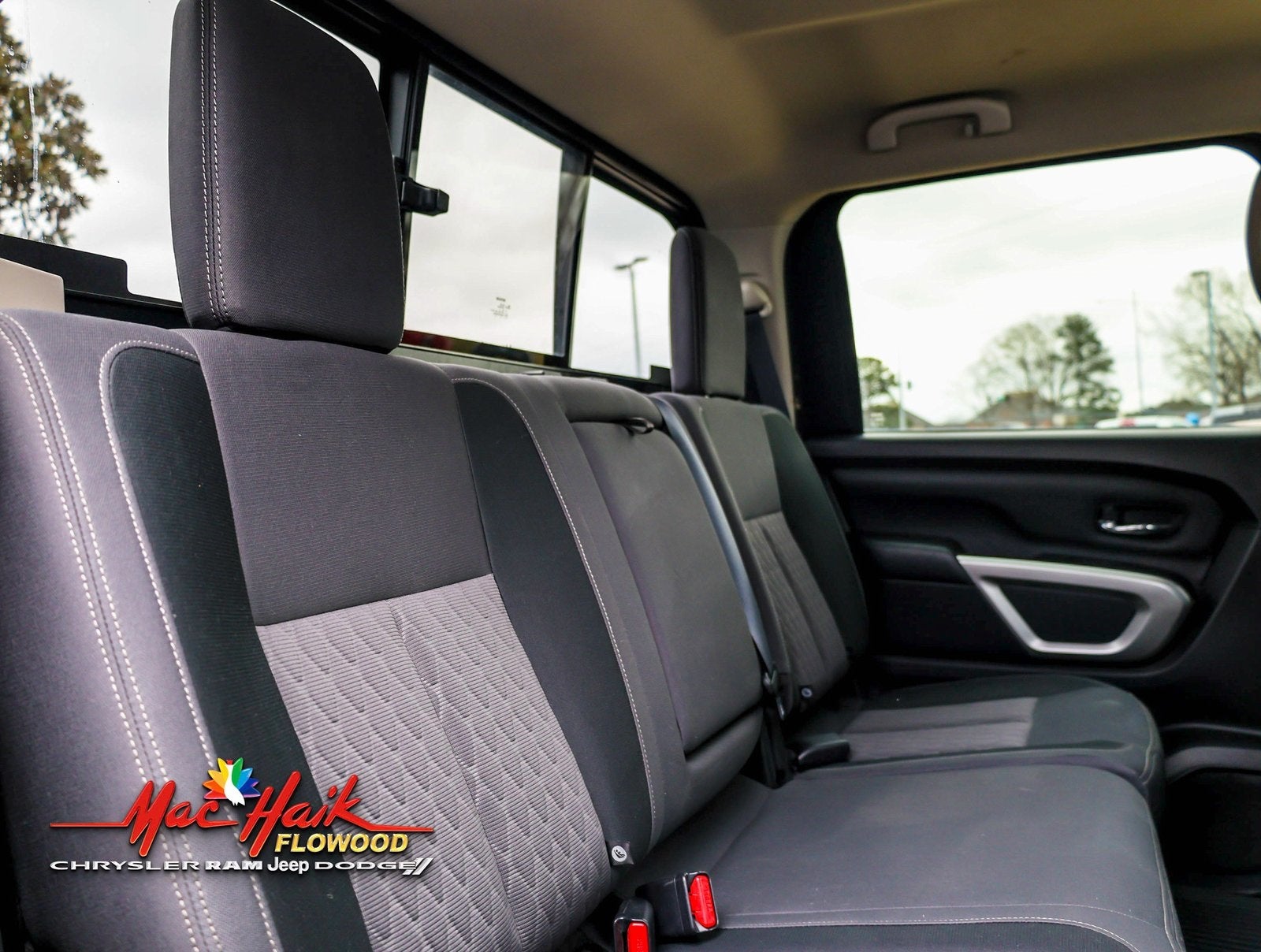 2020 Nissan Titan SV