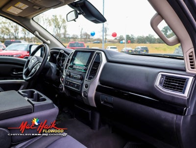 2020 Nissan Titan SV