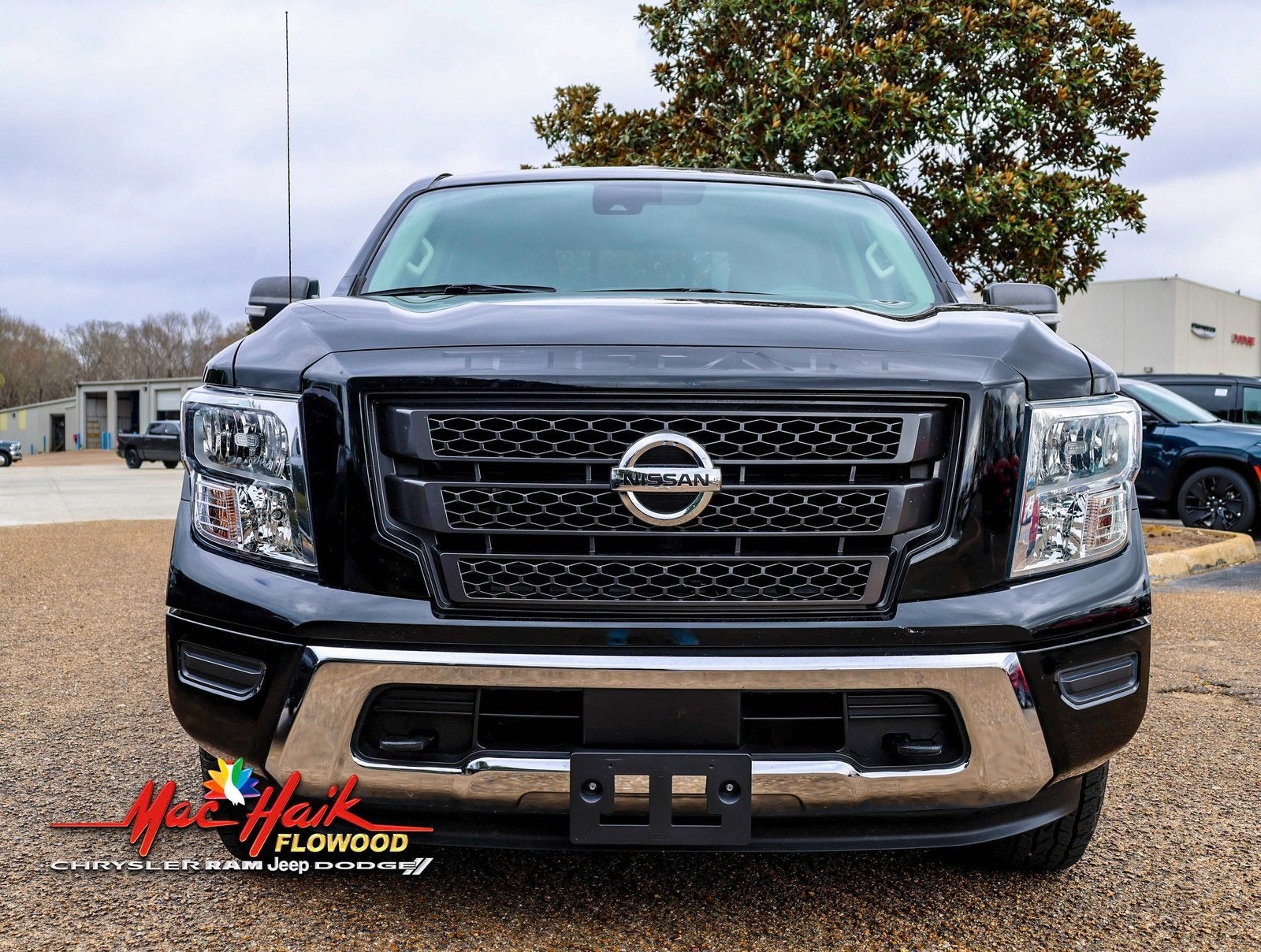 2020 Nissan Titan SV