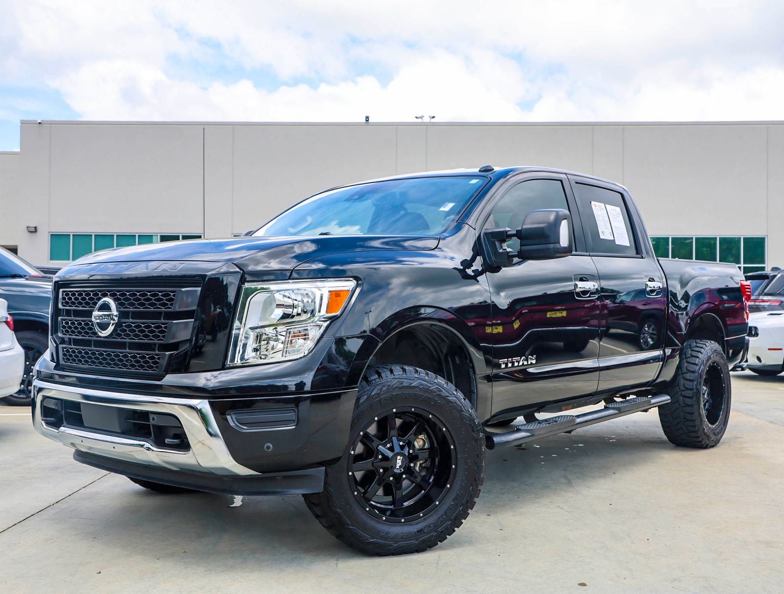 2021 Nissan Titan SV