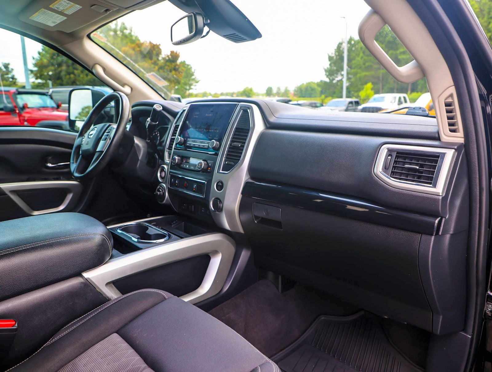 2021 Nissan Titan SV