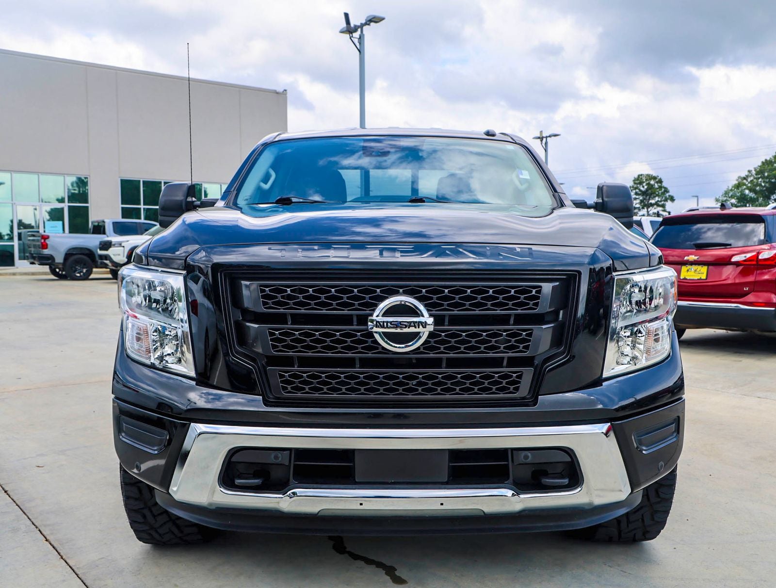 2021 Nissan Titan SV