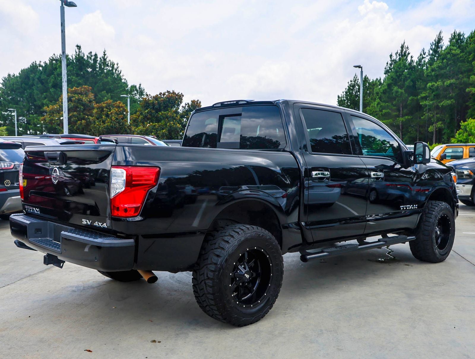 2021 Nissan Titan SV