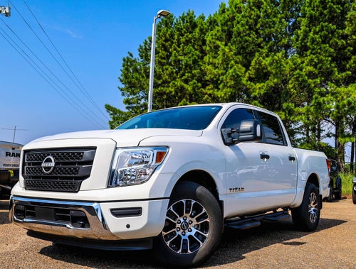 2024 Nissan Titan SV