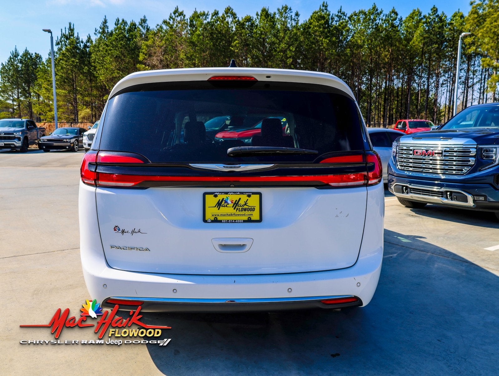 2023 Chrysler Pacifica Touring L