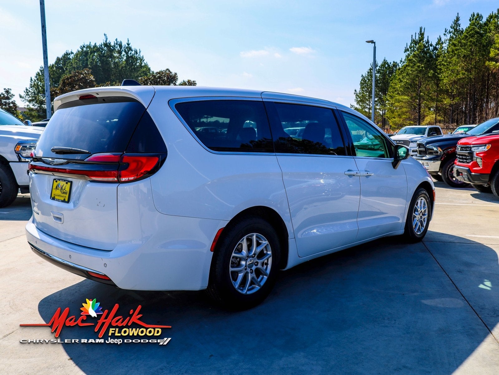 2023 Chrysler Pacifica Touring L