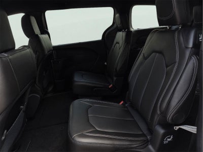 2027 Chrysler Pacifica LX