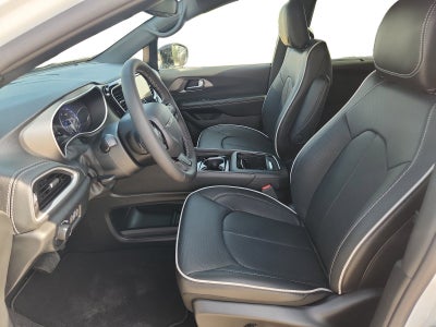 2027 Chrysler Pacifica Limited