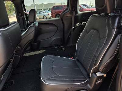 2027 Chrysler Pacifica Limited