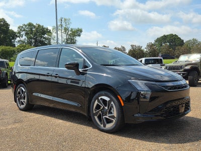 2027 Chrysler Pacifica Limited