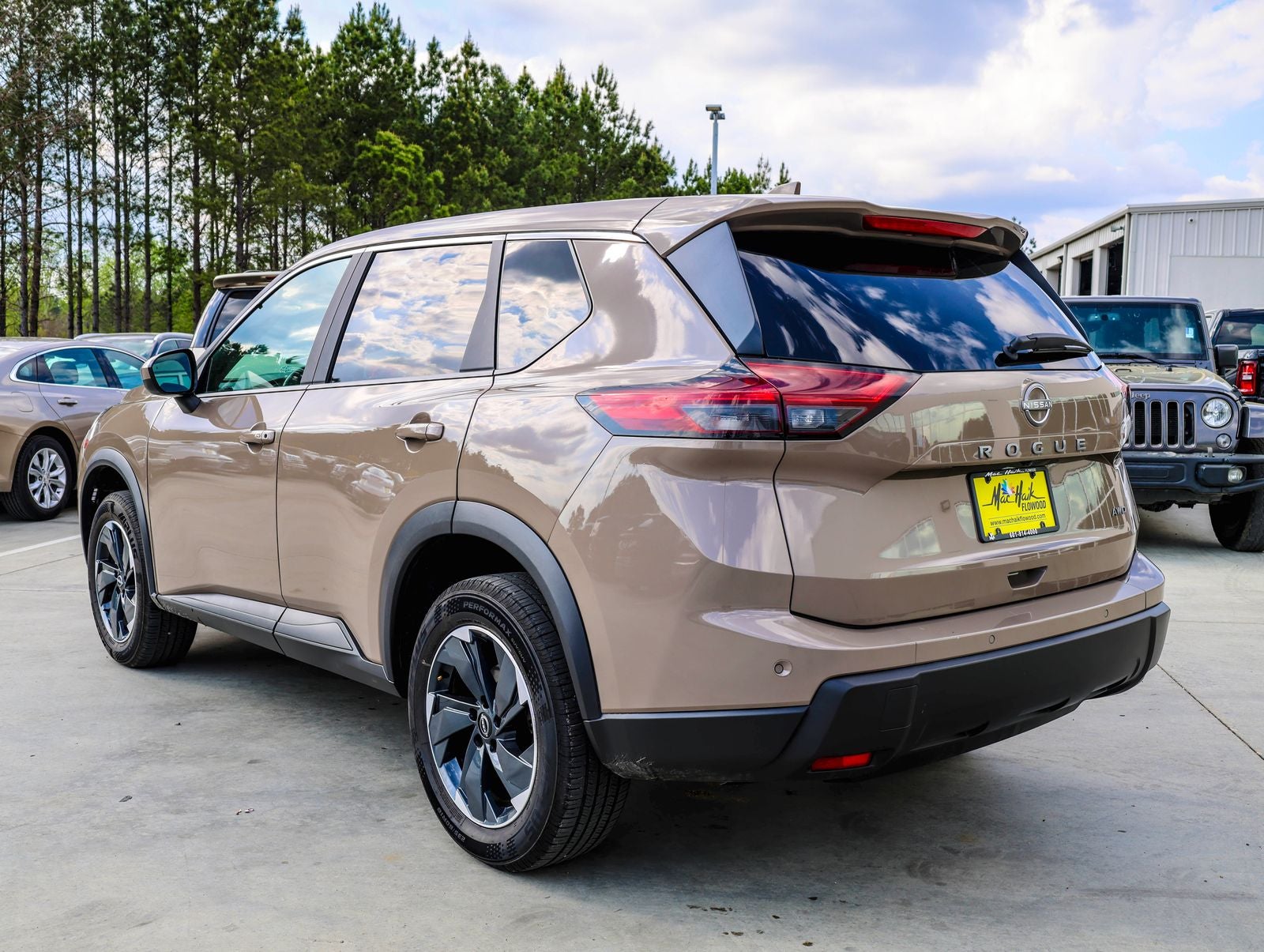 2025 Nissan Rogue SV