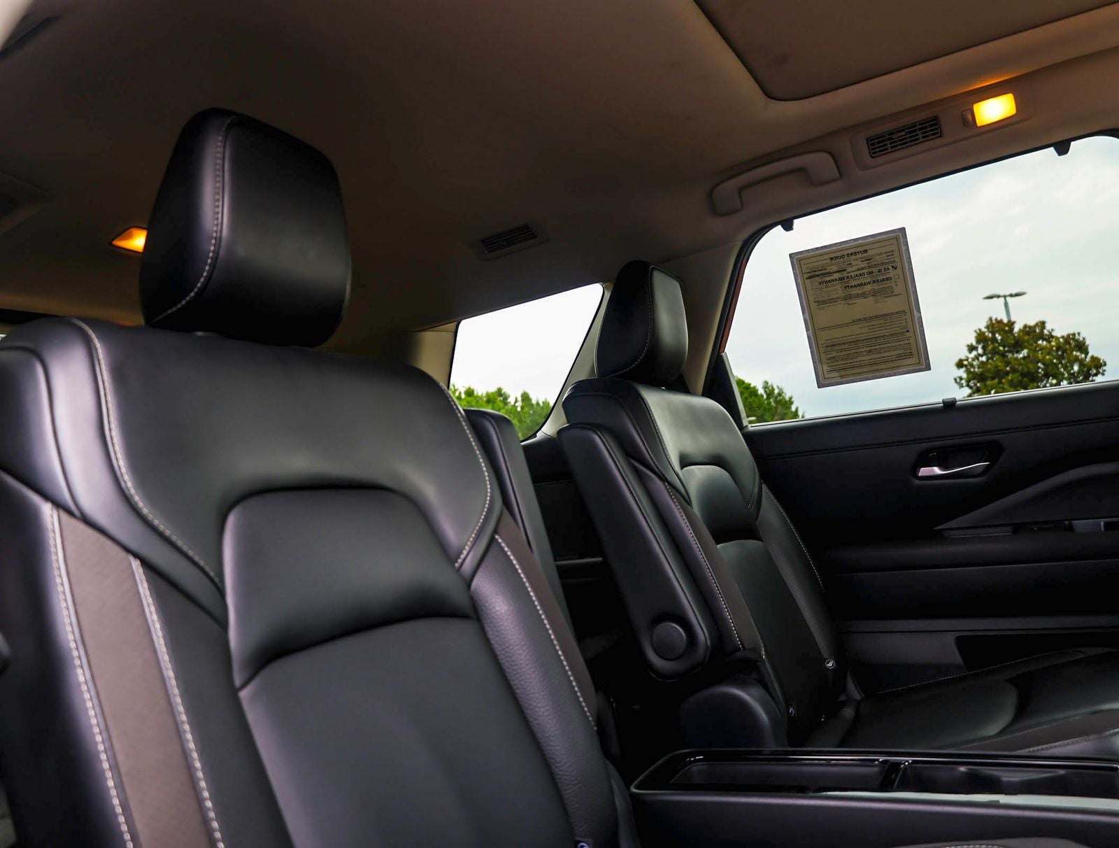 2023 Nissan Pathfinder SL Premium