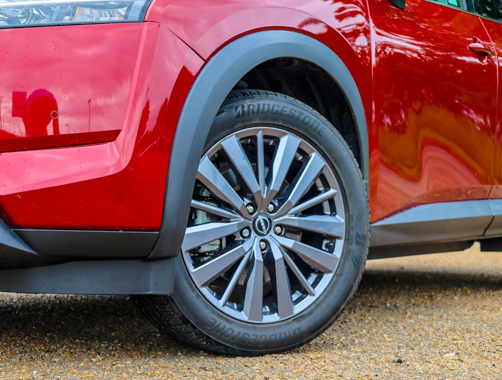 2023 Nissan Pathfinder SL Premium