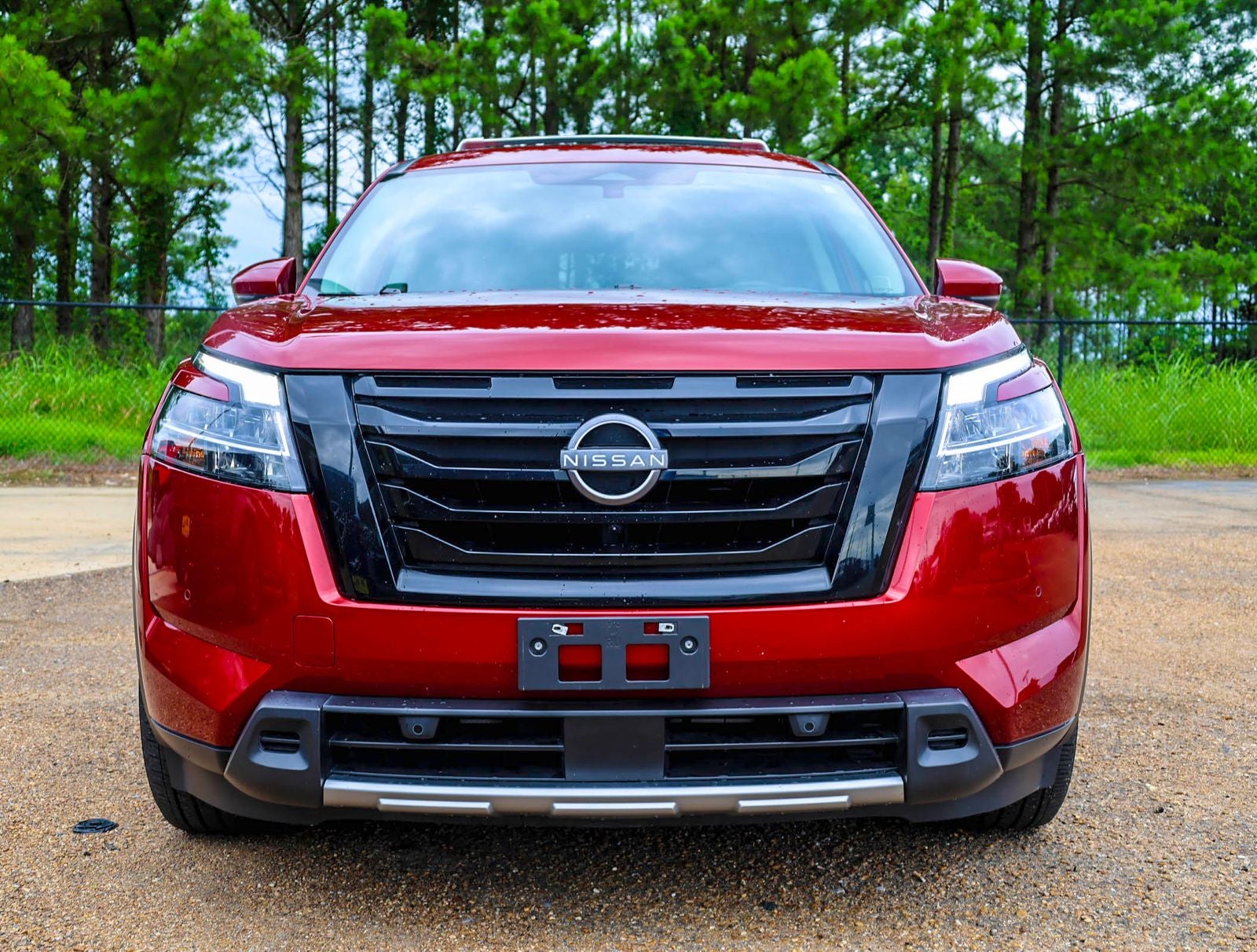 2023 Nissan Pathfinder SL Premium