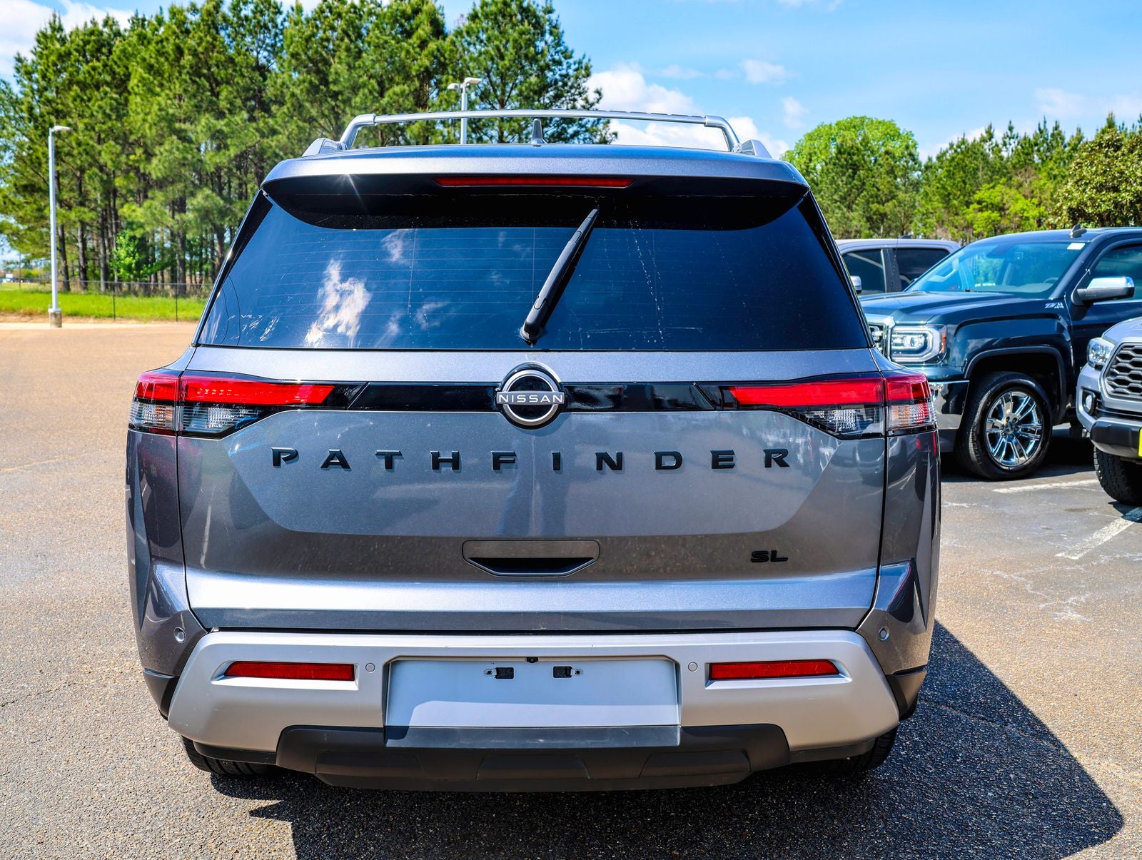 2024 Nissan Pathfinder SL Premium