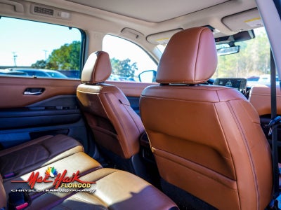 2023 Nissan Pathfinder Platinum