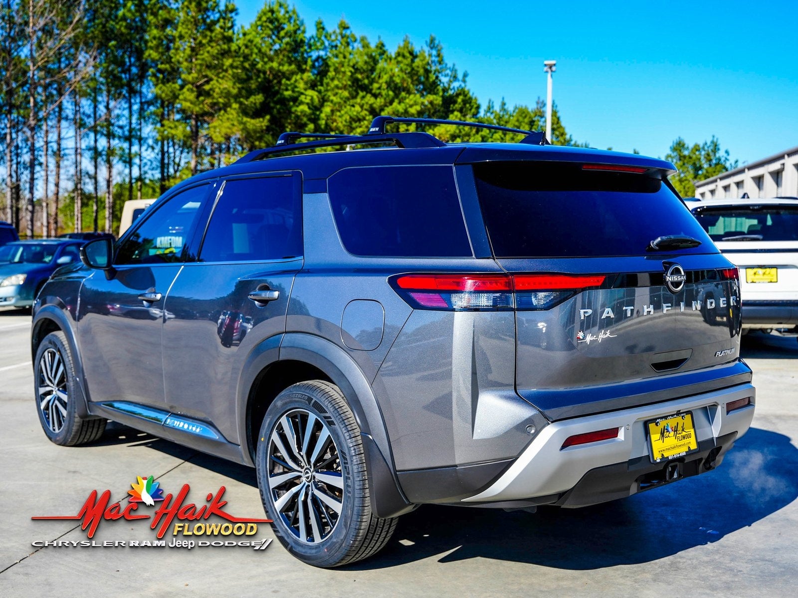 2023 Nissan Pathfinder Platinum