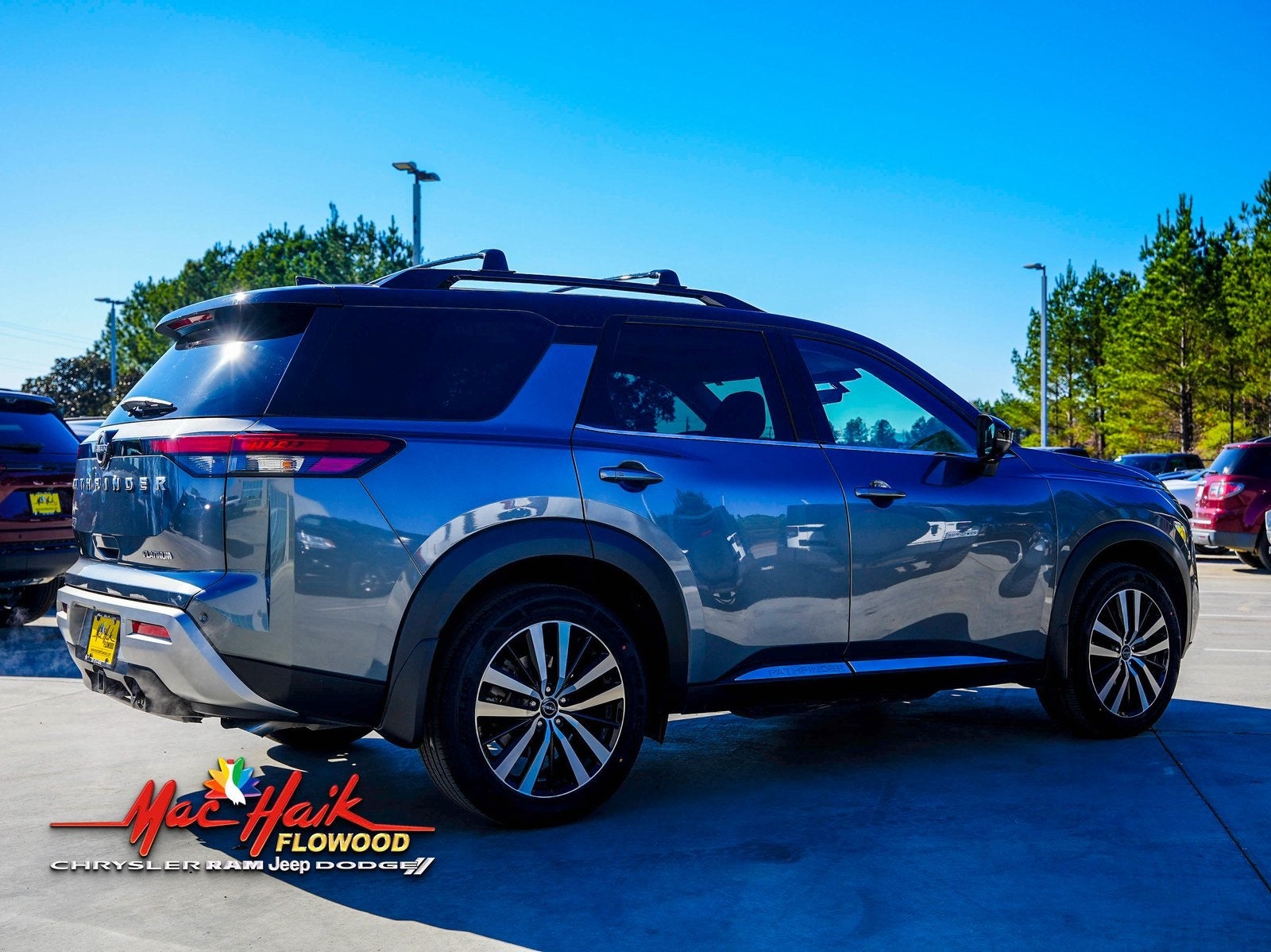 2023 Nissan Pathfinder Platinum